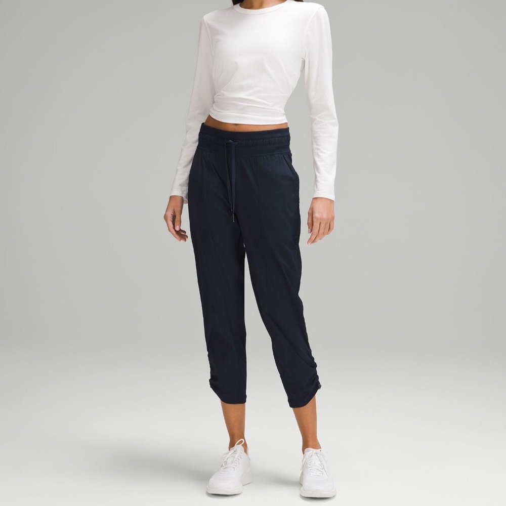 Lululemon dance studio mid rise cropped pant black